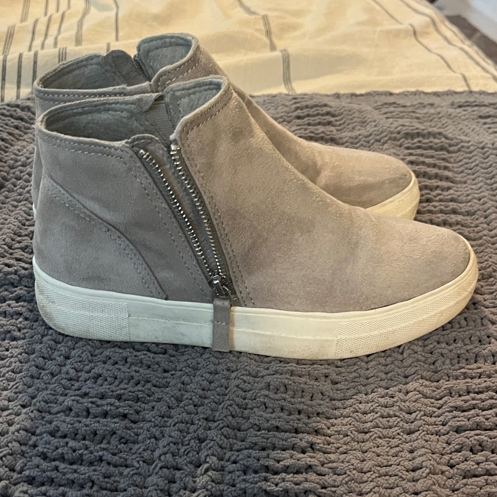 Soda Gray Slip-On Zip-up fashion Sneakers